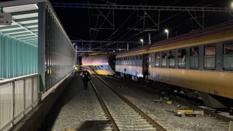 捷克发生列车相撞事故，至少4人死亡