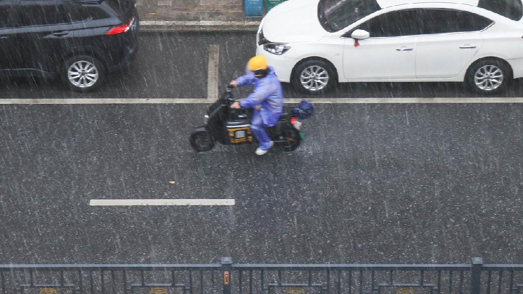 中央气象台继续发布强对流天气黄色预警